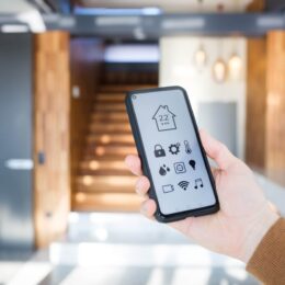 Смарт дом през мобилно приложение – управление от всяка точка на света